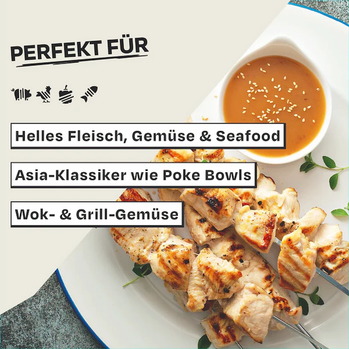 Hähnchenspieße auf dem Teller